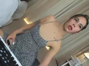 Explore our live girls sluts from our Custom and Multi clubs and checkout exclusive access to highly interactive content, such as shape, hair, titties, pussy type and many more.
