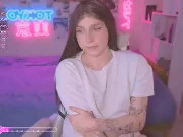 Explore our live girls sluts from our Custom and Multi clubs and checkout exclusive access to highly interactive content, such as shape, hair, titties, pussy type and many more.