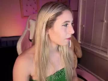 piperisyourho from Chaturbate