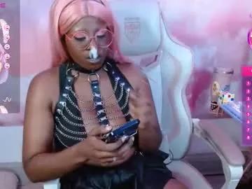 pixiebob25 from Chaturbate