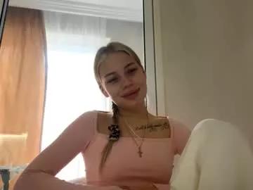 Pollybrookfield webcams show profile image 