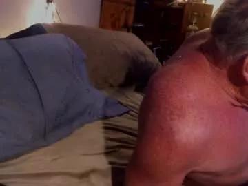 pussyeat2please from Chaturbate