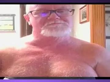 pussylover1365 from Chaturbate