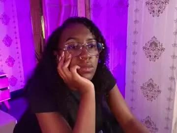 qeen_blackk from Chaturbate