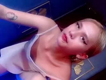queena10 from Chaturbate