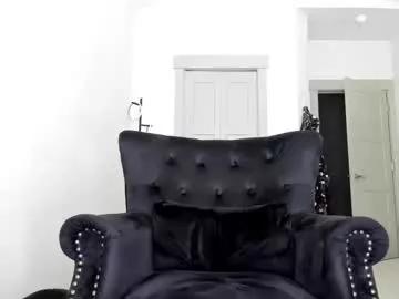 queenb2626 from Chaturbate
