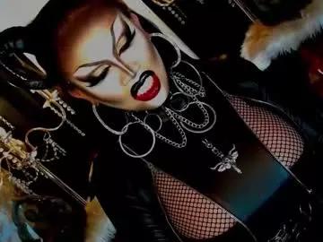 queendomcum6 from Chaturbate