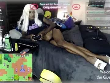queenofwhiteice from Chaturbate