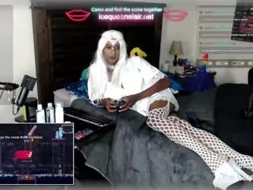 queenofwhiteice from Chaturbate