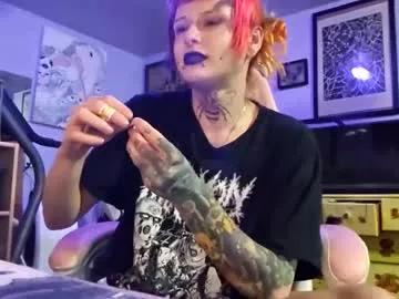 queer_burrito from Chaturbate