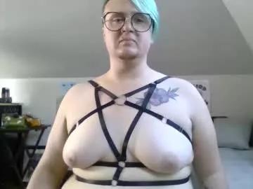 queerlyjaz from Chaturbate