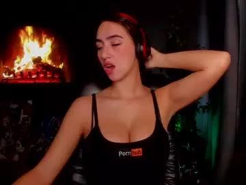 r_a_v_e_n from Chaturbate