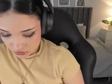 renee_shelby_ from Chaturbate