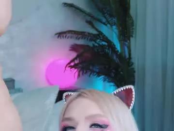 Explore our live girls sluts from our Custom and Multi clubs and checkout exclusive access to highly interactive content, such as shape, hair, titties, pussy type and many more.