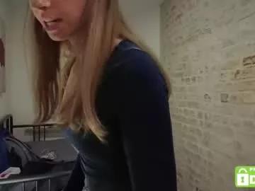 roxxxie_reid from Chaturbate