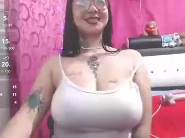 saalomee_1 from Chaturbate