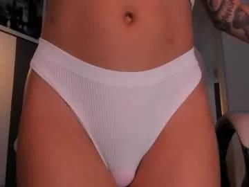 Explore our live girls sluts from our Custom and Multi clubs and checkout exclusive access to highly interactive content, such as shape, hair, titties, pussy type and many more.
