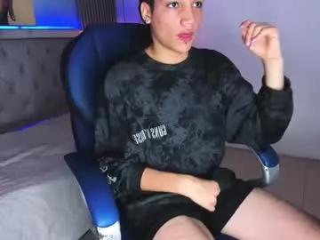 Explore our live girls sluts from our Custom and Multi clubs and checkout exclusive access to highly interactive content, such as shape, hair, titties, pussy type and many more.
