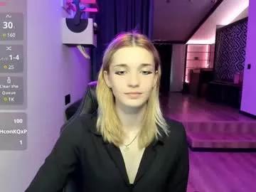 Explore our live girls sluts from our Custom and Multi clubs and checkout exclusive access to highly interactive content, such as shape, hair, titties, pussy type and many more.