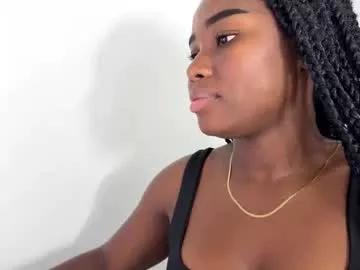 sara_muscle from Chaturbate