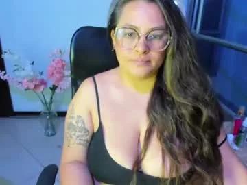 sara_thonson_ from Chaturbate