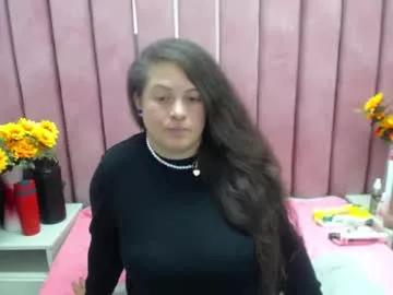 sara_thonson_ from Chaturbate