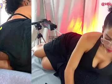 Explore our live girls sluts from our Custom and Multi clubs and checkout exclusive access to highly interactive content, such as shape, hair, titties, pussy type and many more.