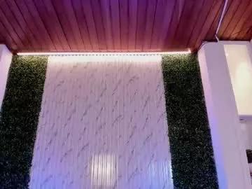 saracorraless from Chaturbate