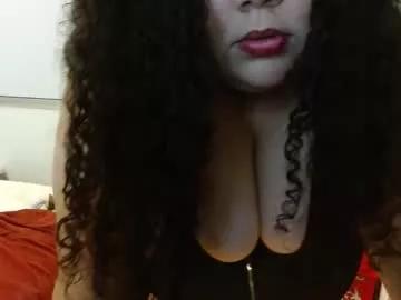 sarahbowiie from Chaturbate