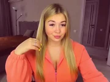 sarahmils from Chaturbate