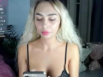 Explore our live girls sluts from our Custom and Multi clubs and checkout exclusive access to highly interactive content, such as shape, hair, titties, pussy type and many more.