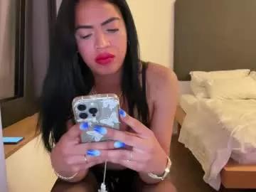 sarazurich from Chaturbate