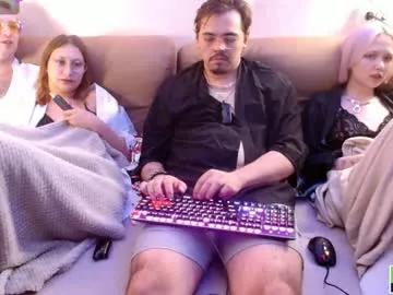 sashalaur from Chaturbate