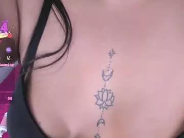 Explore our live girls sluts from our Custom and Multi clubs and checkout exclusive access to highly interactive content, such as shape, hair, titties, pussy type and many more.