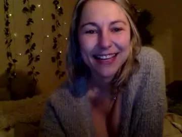 sassyella from Chaturbate
