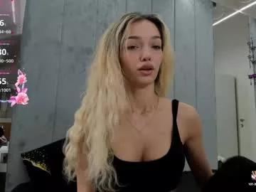 sassyt33n from Chaturbate