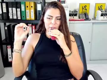 Explore our live girls sluts from our Custom and Multi clubs and checkout exclusive access to highly interactive content, such as shape, hair, titties, pussy type and many more.