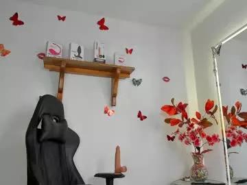 Explore our live girls sluts from our Custom and Multi clubs and checkout exclusive access to highly interactive content, such as shape, hair, titties, pussy type and many more.