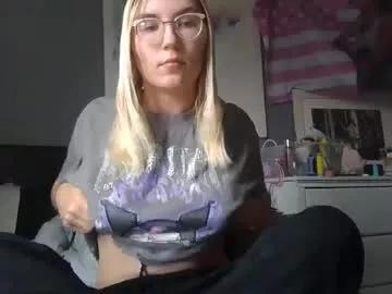 selenebaby from Chaturbate