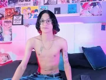 sheepyboyx from Chaturbate