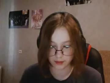 silky_glow_star_patpat on Chaturbate
