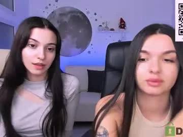 Explore our live girls sluts from our Custom and Multi clubs and checkout exclusive access to highly interactive content, such as shape, hair, titties, pussy type and many more.