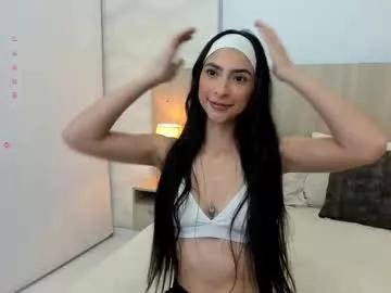 Explore our live girls sluts from our Custom and Multi clubs and checkout exclusive access to highly interactive content, such as shape, hair, titties, pussy type and many more.