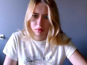 Sky_muse_ webcams show profile image 