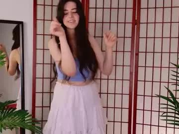 softamora model from Chaturbate