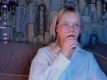 sooft_girl from Chaturbate
