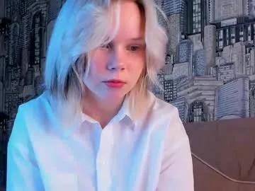 sooft_girl from Chaturbate