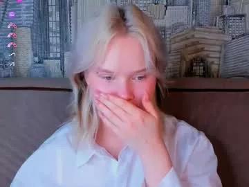 sooft_girl from Chaturbate
