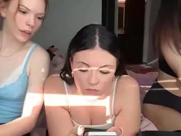 Explore our live girls sluts from our Custom and Multi clubs and checkout exclusive access to highly interactive content, such as shape, hair, titties, pussy type and many more.