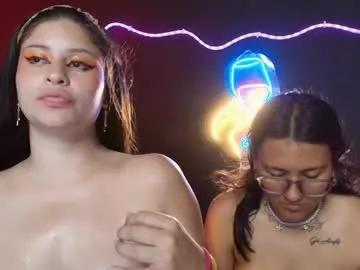soso_and_esme from Chaturbate